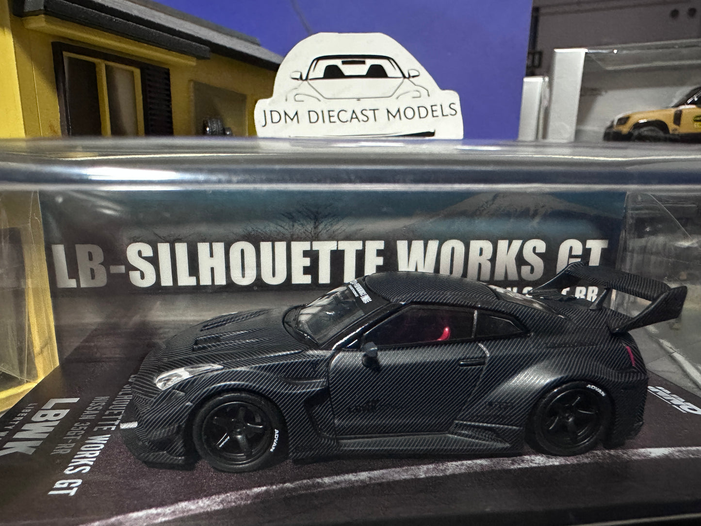 Inno64 Nissan GT-R (R35) LBWK Super Silhouette 35GT-RR Full Carbon