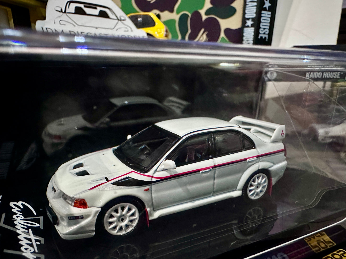 Hobby Japan Mitsubishi Lancer GSR Evolution VI (T.M.E.) Special Coloring Package with Mud Flag Scortia White HJ642033CW
