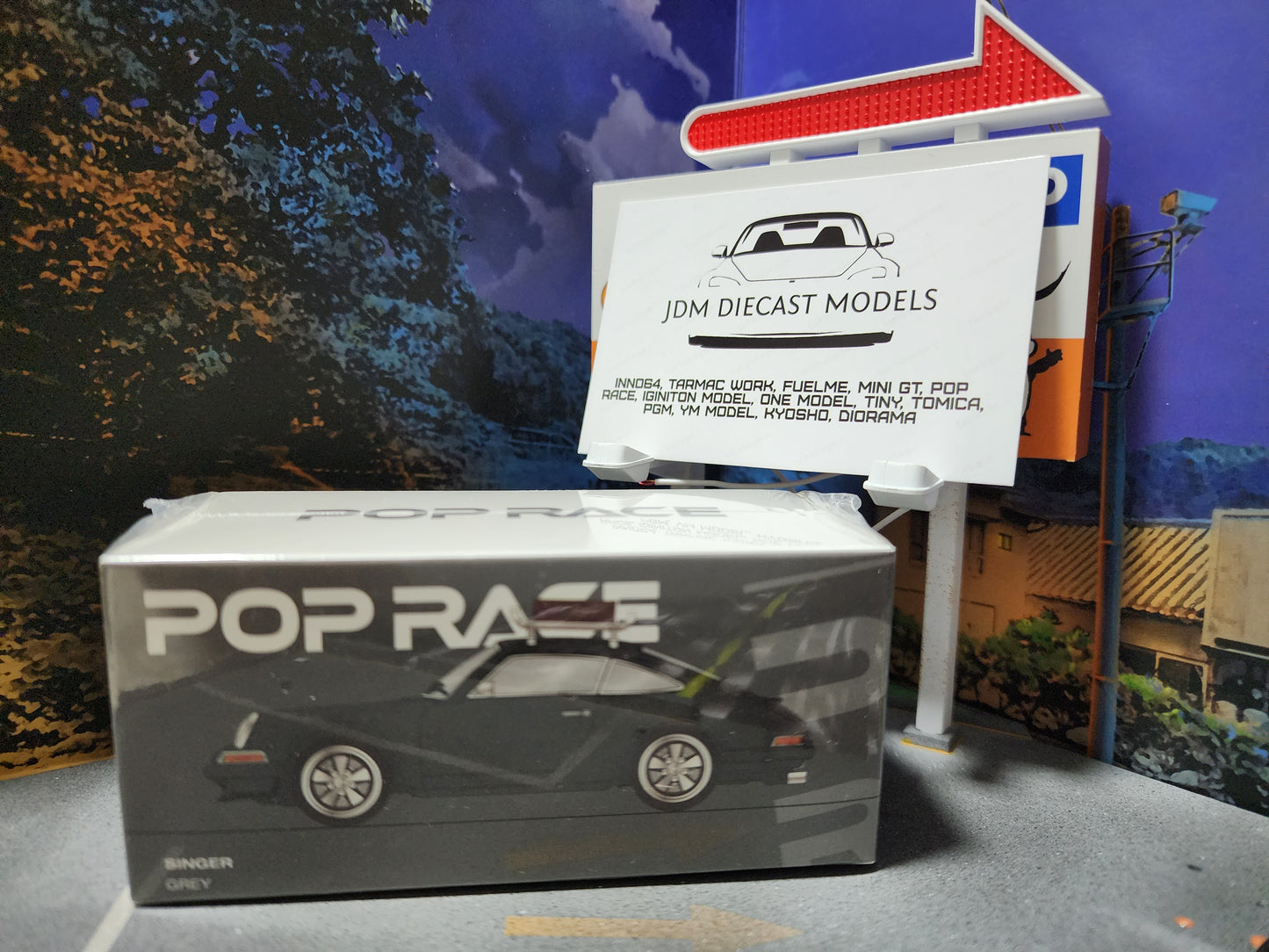 Poprace Singer Grey with Luggage