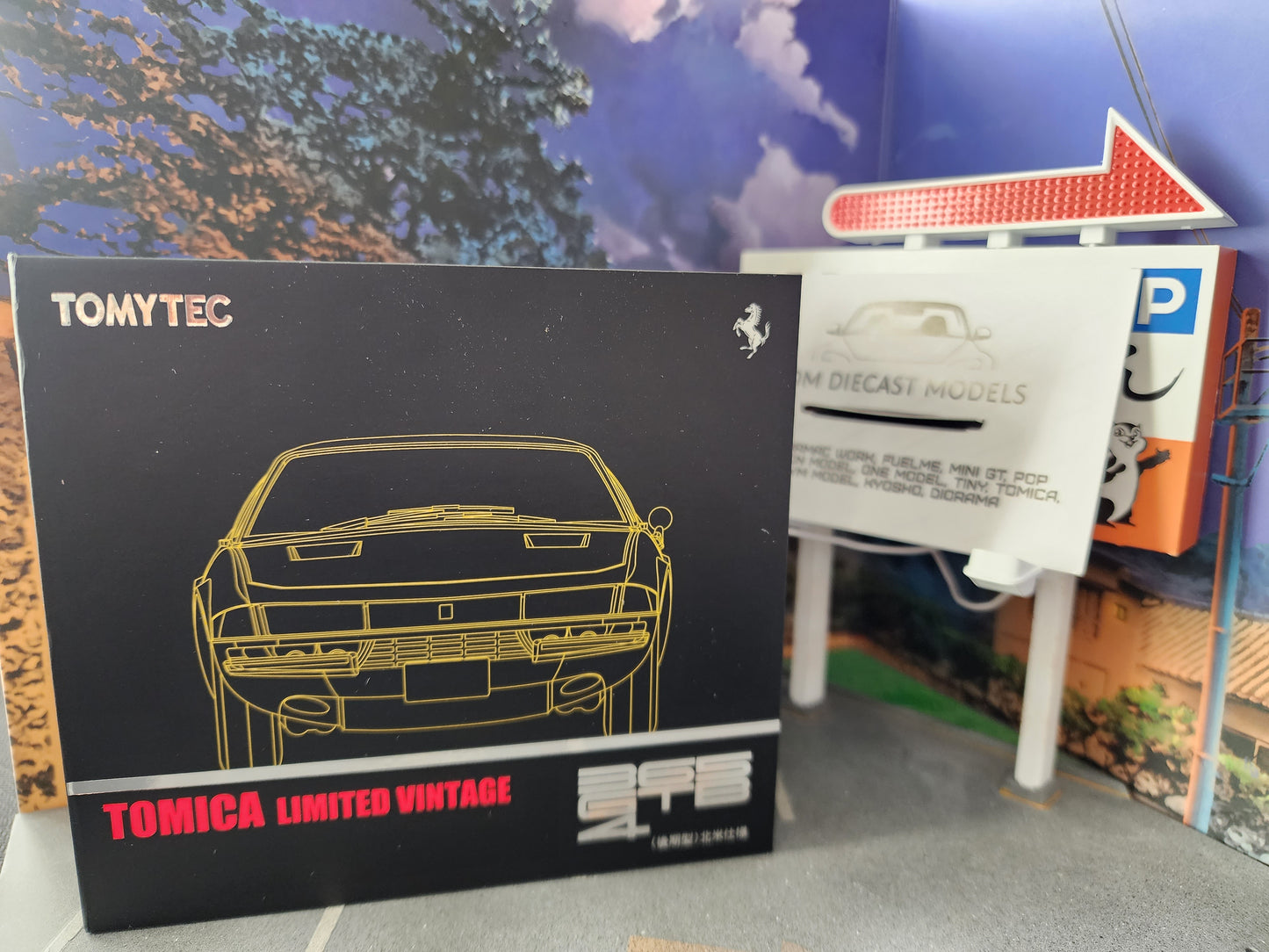 Tomica Limited Vintage Tomytec Ferrari 365 GTB4 Yellow