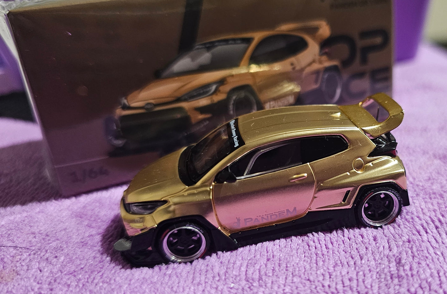 PopRace Toyota GR Yaris Pandem Gold PR640041