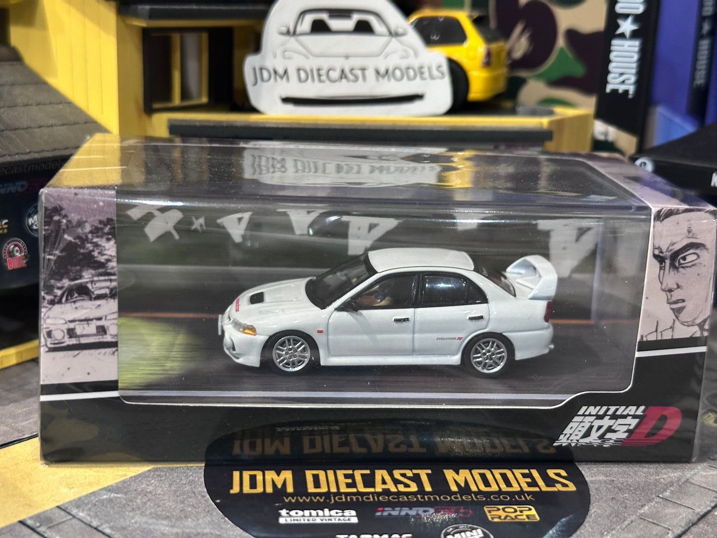 Hobby Japan Mitsubishi Lancer RS Evolution IV Initial D VS.Takumi Fujiwara w/Seiji Iwaki Figure