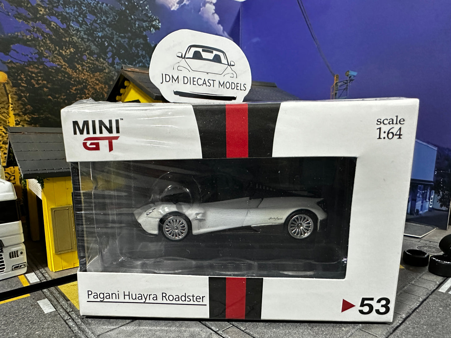 Mini GT Pagani Huayra Roadster White w/ Black Stripe RHD HK Exclusive MGT00053-R