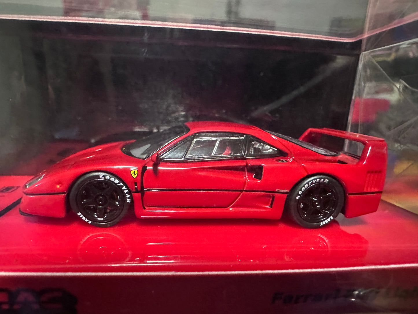 Tarmac Works Ferrari F40 Lightweight Red
