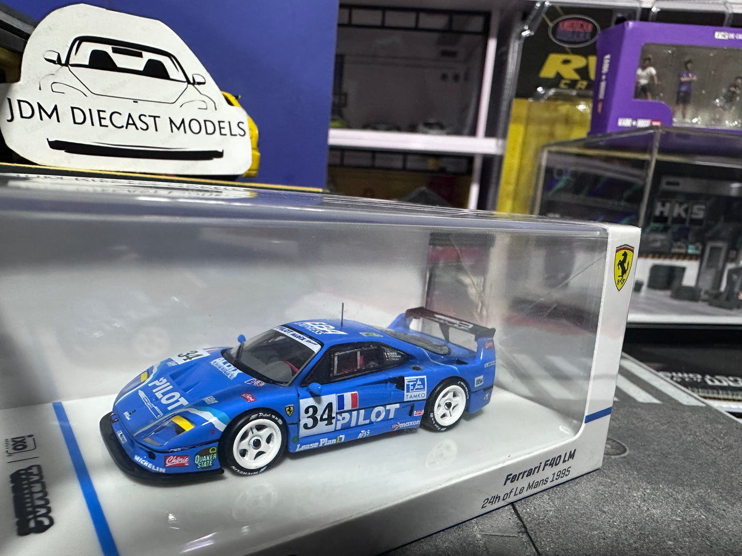 Tarmac Works Ferrari F40 LM 24hr of Le Mans 1995 M. Ferté O. Thévenin C. Palau