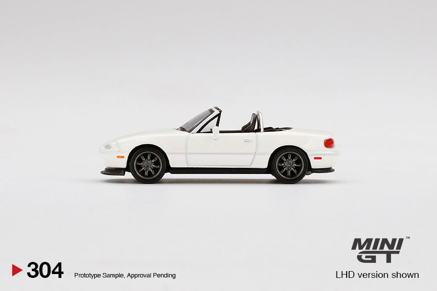 Mini GT Mazda Miata MX-5 (NA) Tuned Version (Classic White) MGT00304