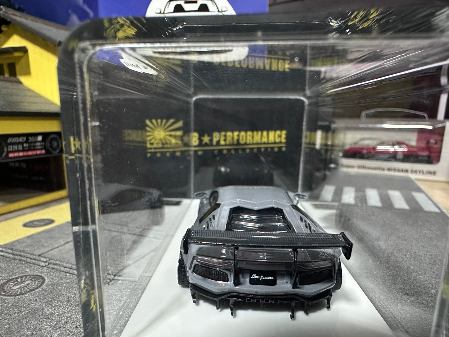 LB PERFORMANCE 1:64 LIBERTY WALK LB-WORKS Aventador LP700 Grey Resin