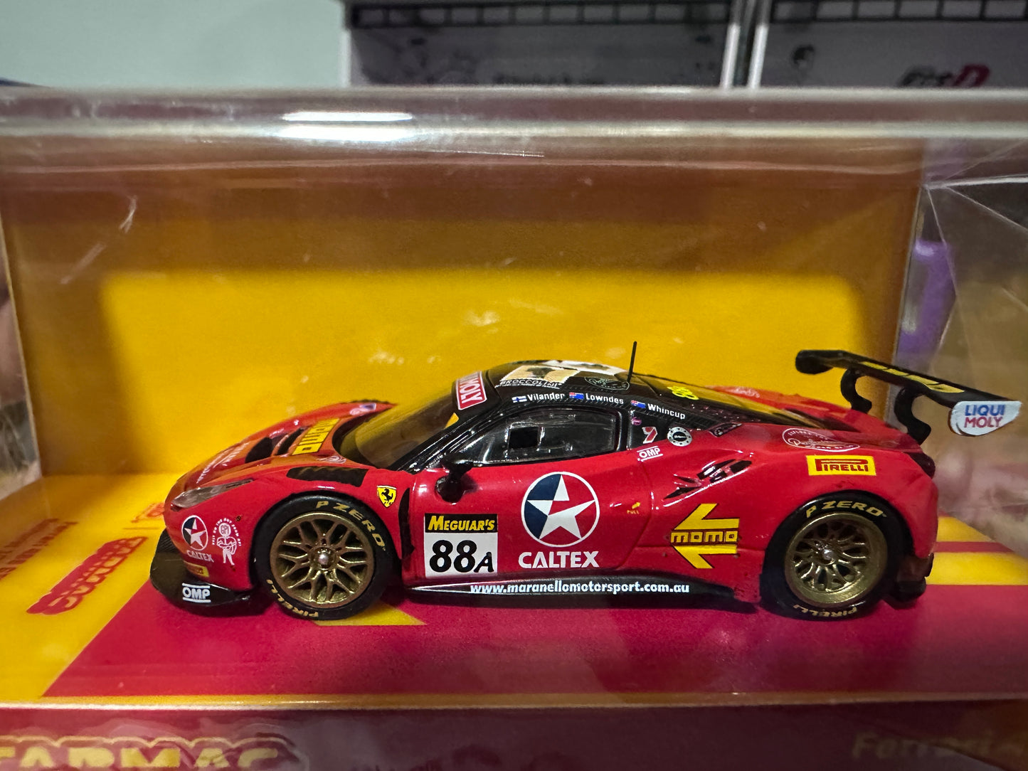 Tarmac Works Ferrari 488 GT3 Bathurst 12h 2017 Lowndes / Whincup / Vilander