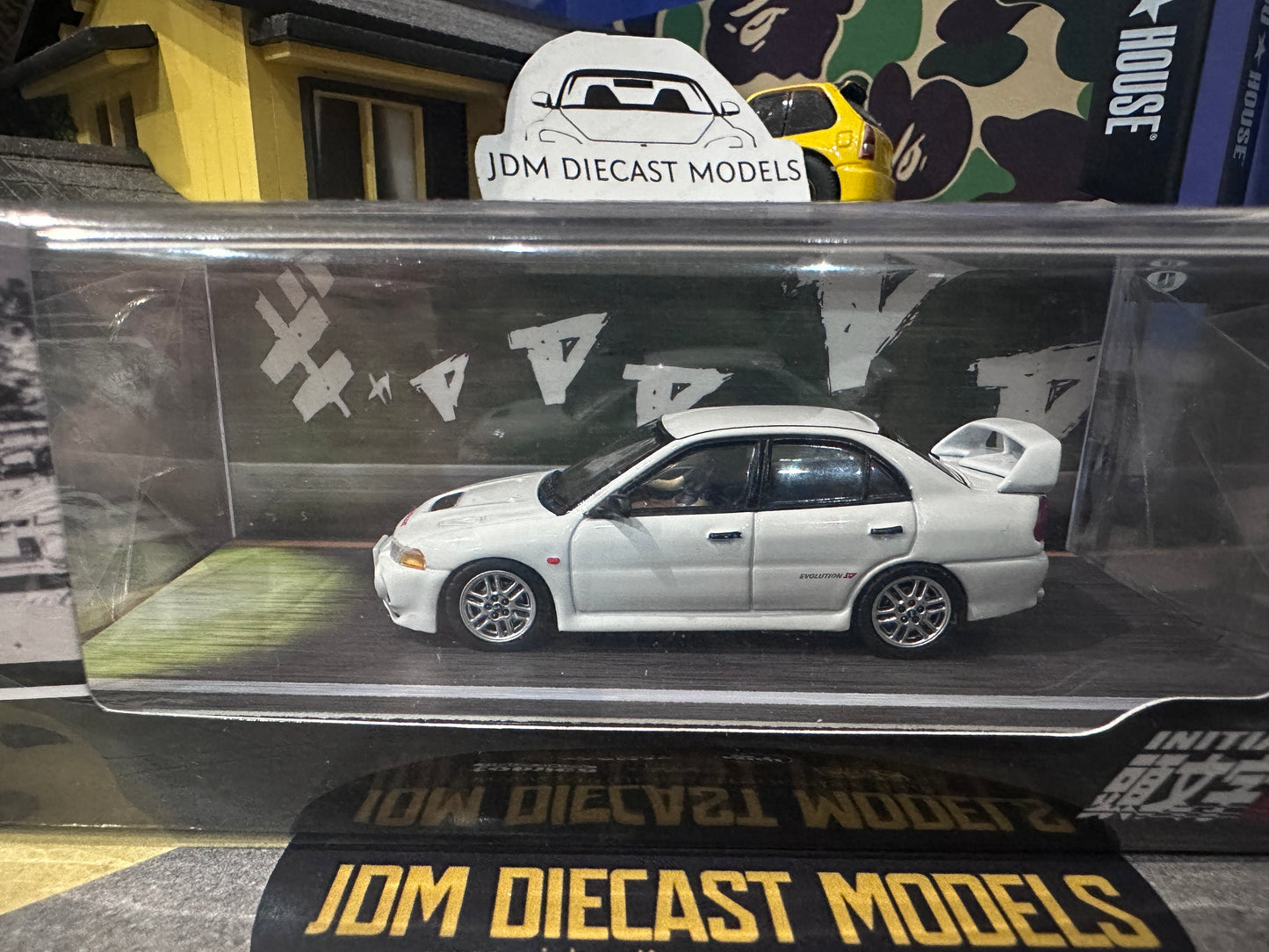 Hobby Japan Mitsubishi Lancer RS Evolution IV Initial D VS.Takumi Fujiwara w/Seiji Iwaki Figure