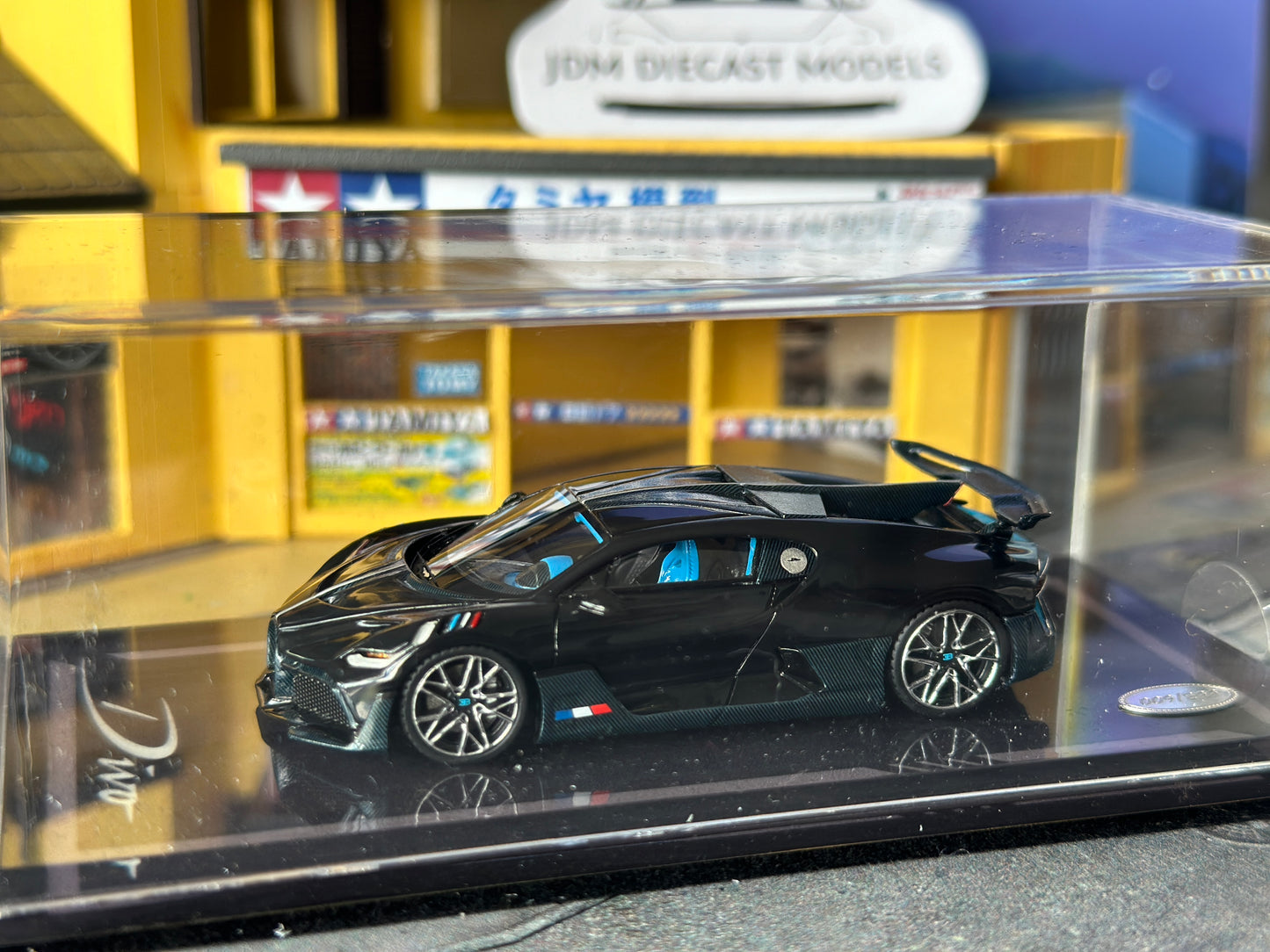 ERROR 404 Bugatti Divo Black Resin 006/299pcs
