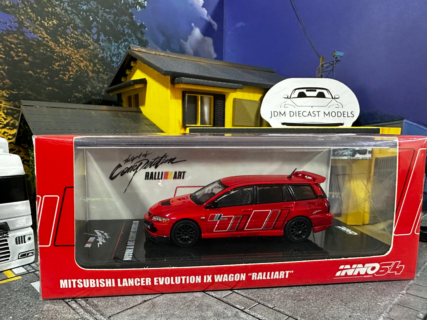 INNO64 Mitsubishi Lancer Evolution IX Wagon 2005 Ralliart Red IN64-EVO9W-RARE