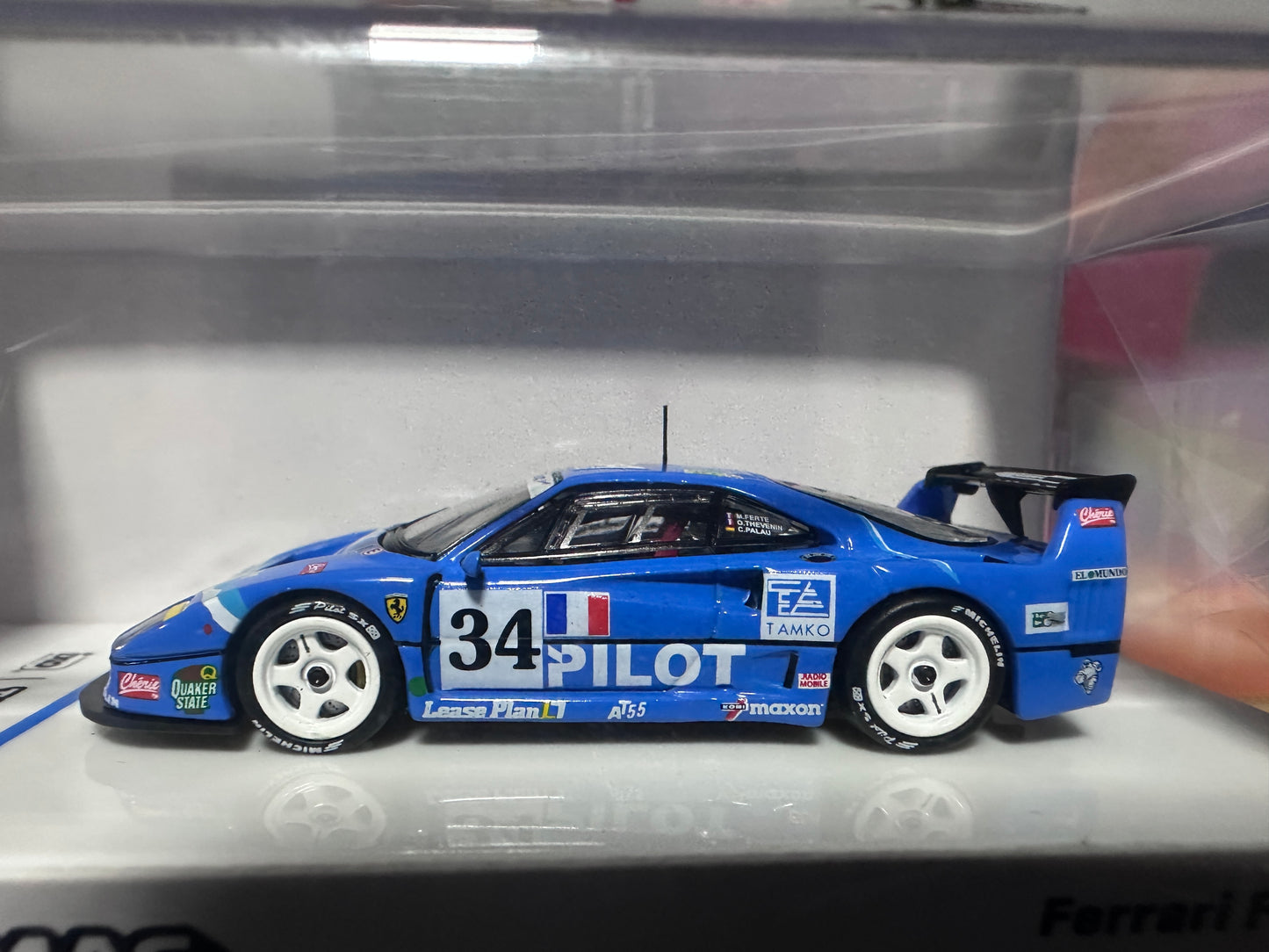 Tarmac Works Ferrari F40 LM 24hr of Le Mans 1995 M. Ferté O. Thévenin C. Palau
