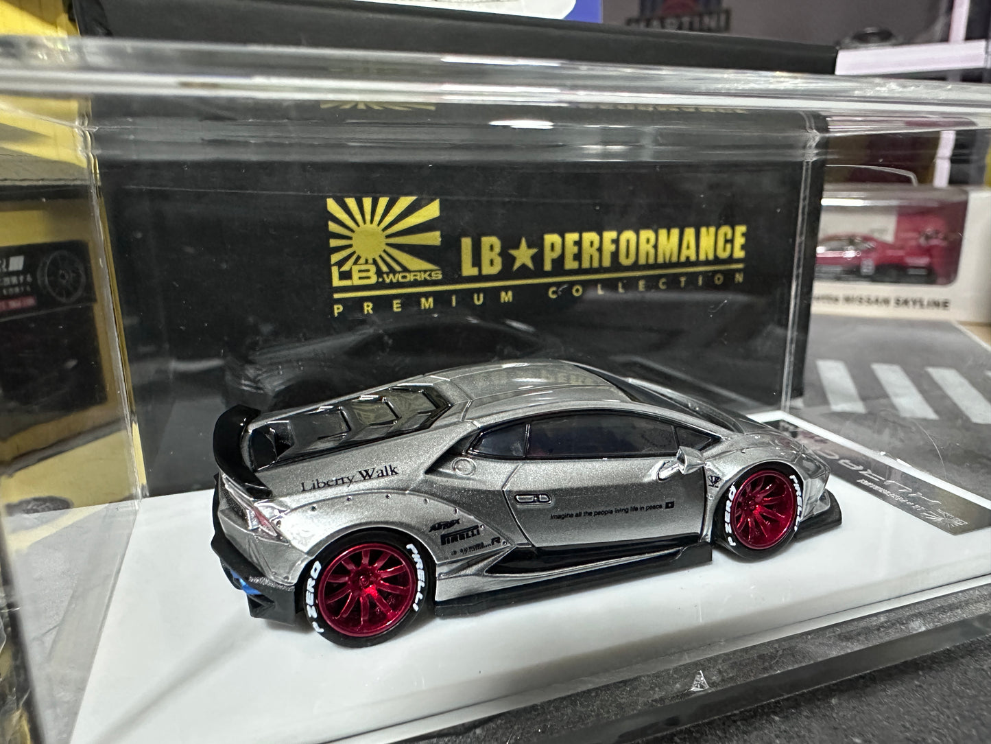 LB PERFORMANCE 1:64 LIBERTY WALK LB-WORKS Huracan LP610 Chrome Resin