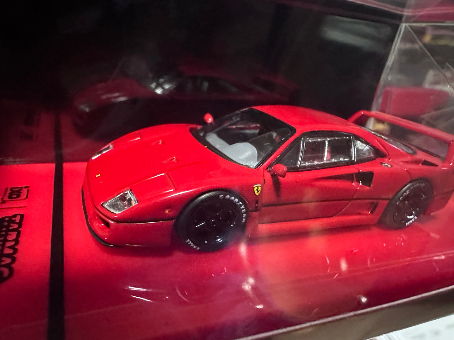 Tarmac Works Ferrari F40 Lightweight Red