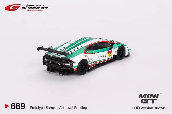 MiniGT Japan Super GT Series Lamborghini Huracán GT3 EVO #87 "Bamboo Airways Lamborghini GT3" JLOC