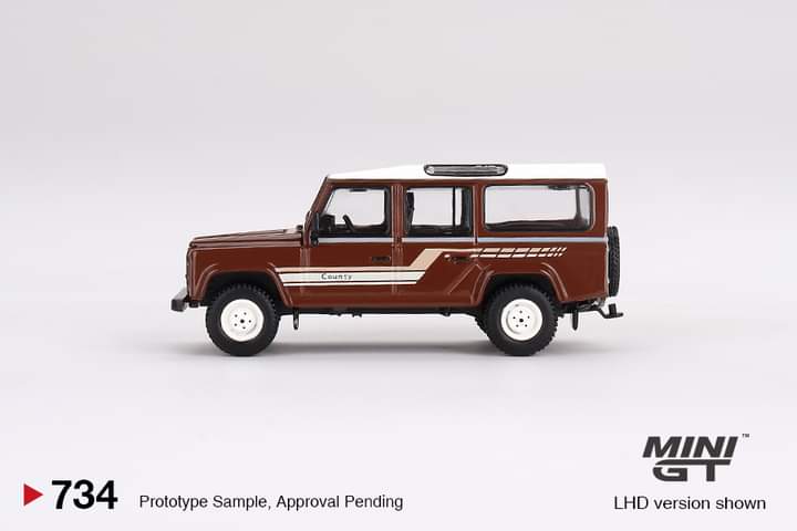 Minigt Land Rover Defender 110 1985 County Station Wagon Russet Brown