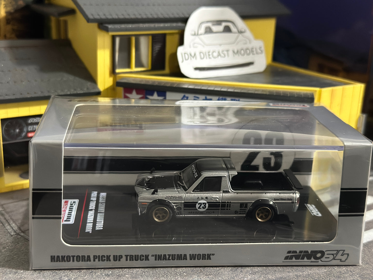 Inno64 NISSAN Datsun SUNNY HAKOTORA Pickup Truck INAZUMA WORK