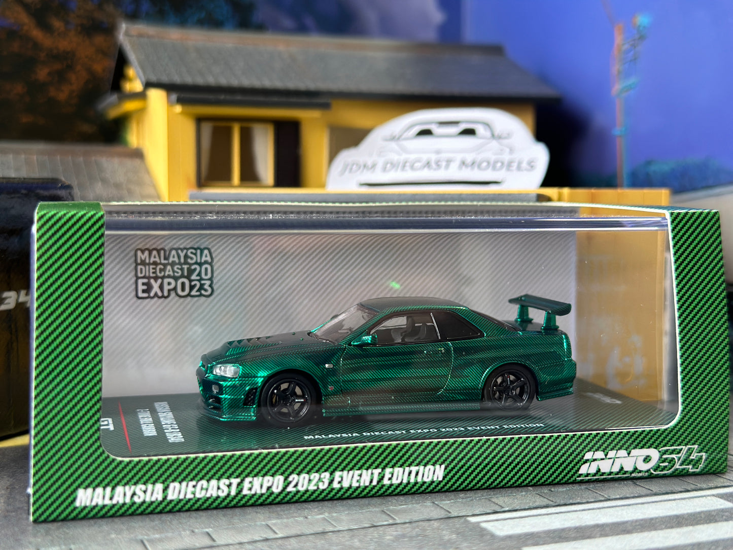Inno64 Nissan Skyline GT-R R34 Z-Tune Full Green Carbon 2023 Malaysia Diecast Expo - *CHASE*