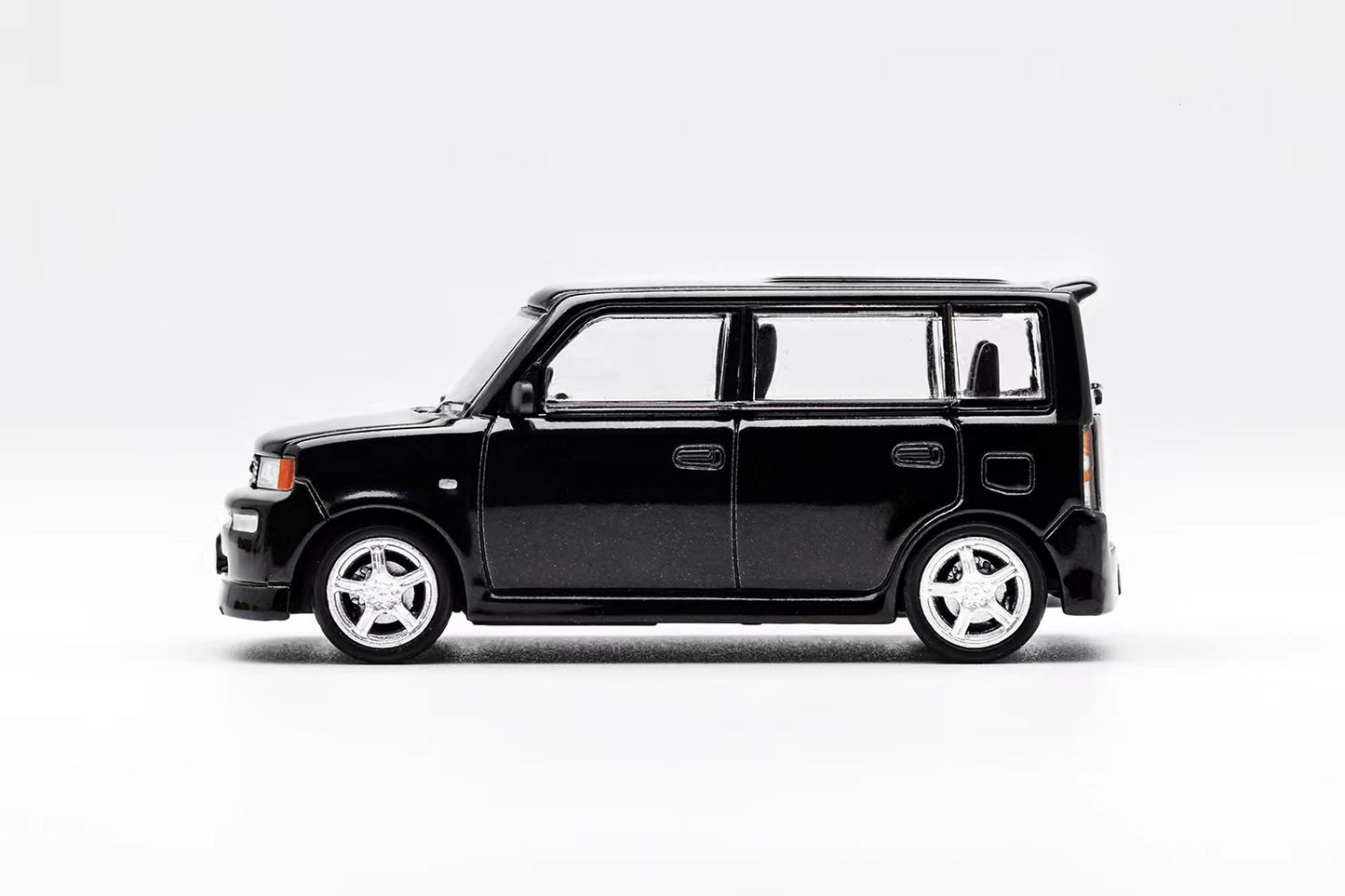 Short Preorder DCT Toyota bB mk1 XP30