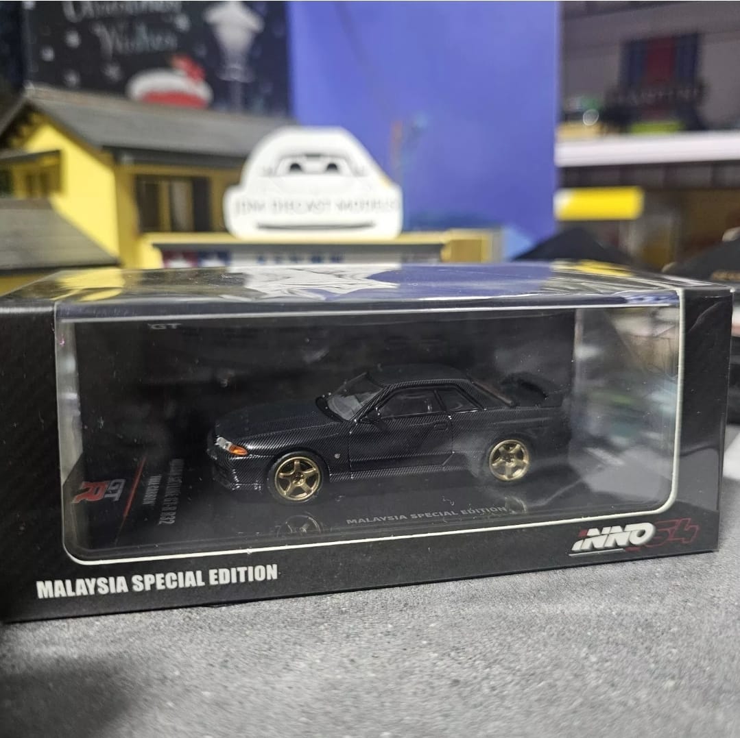 Inno64 Nissan Skyline R32 - Full Carbon Malaysia Exclusive