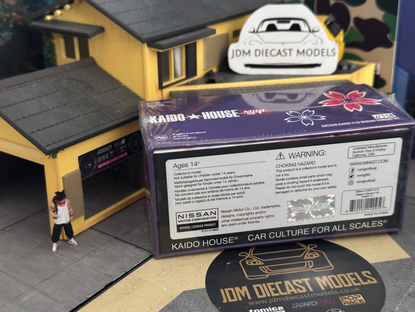 Datsun Kaido 510 Wagon HANAMI V3 (magic purple)
KHMG114