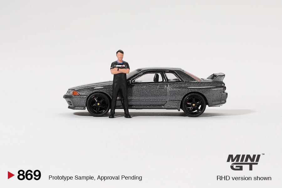 Mini GT Nissan Skyline GT-R (R32) with Matsuda Figure Tsugio Matsuda Collection (Gunmetal) MGT00869