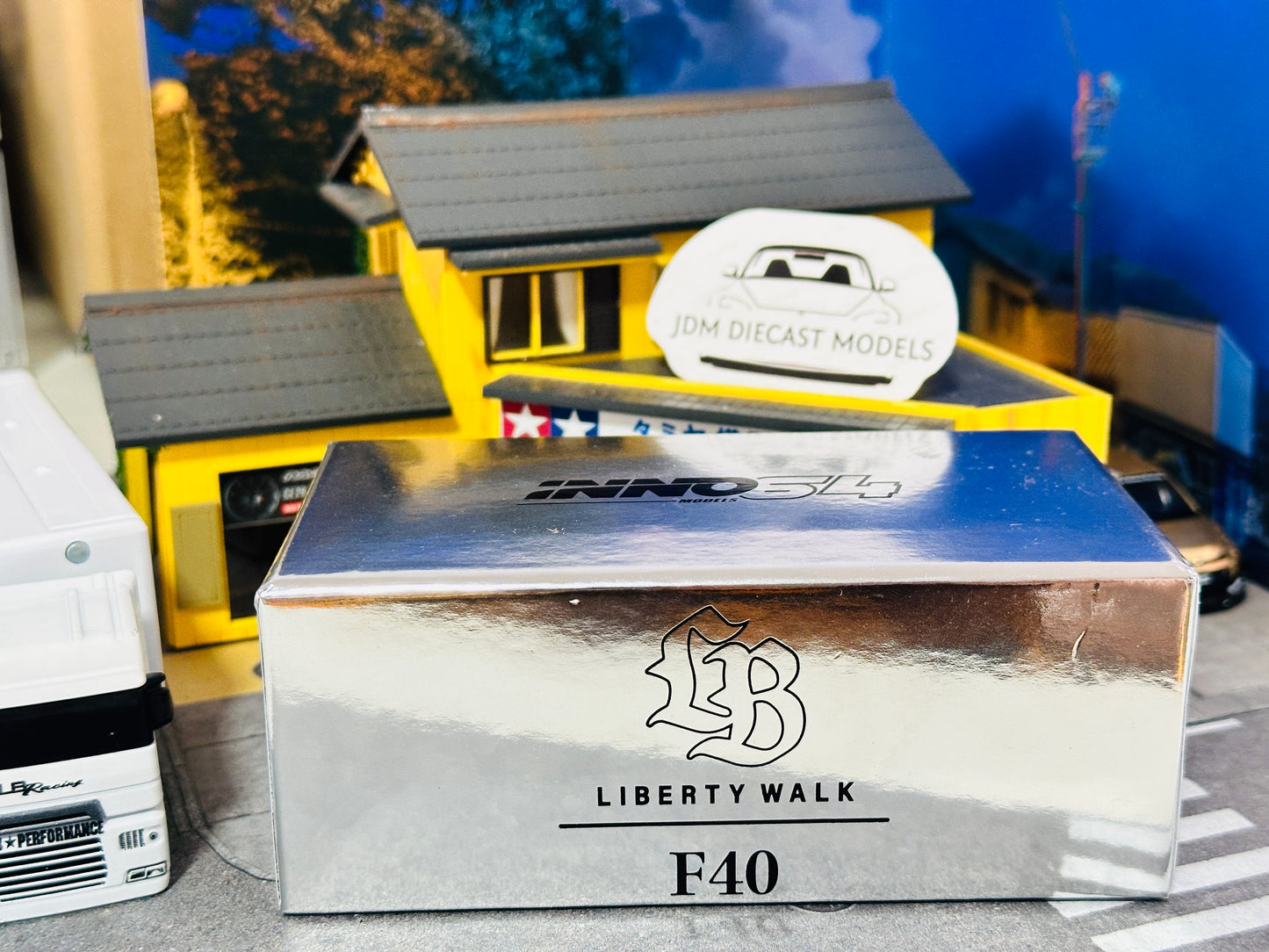 INNO64 LBWK F40 Chrome Silver IN64-LBWKF40-CHS Sealed