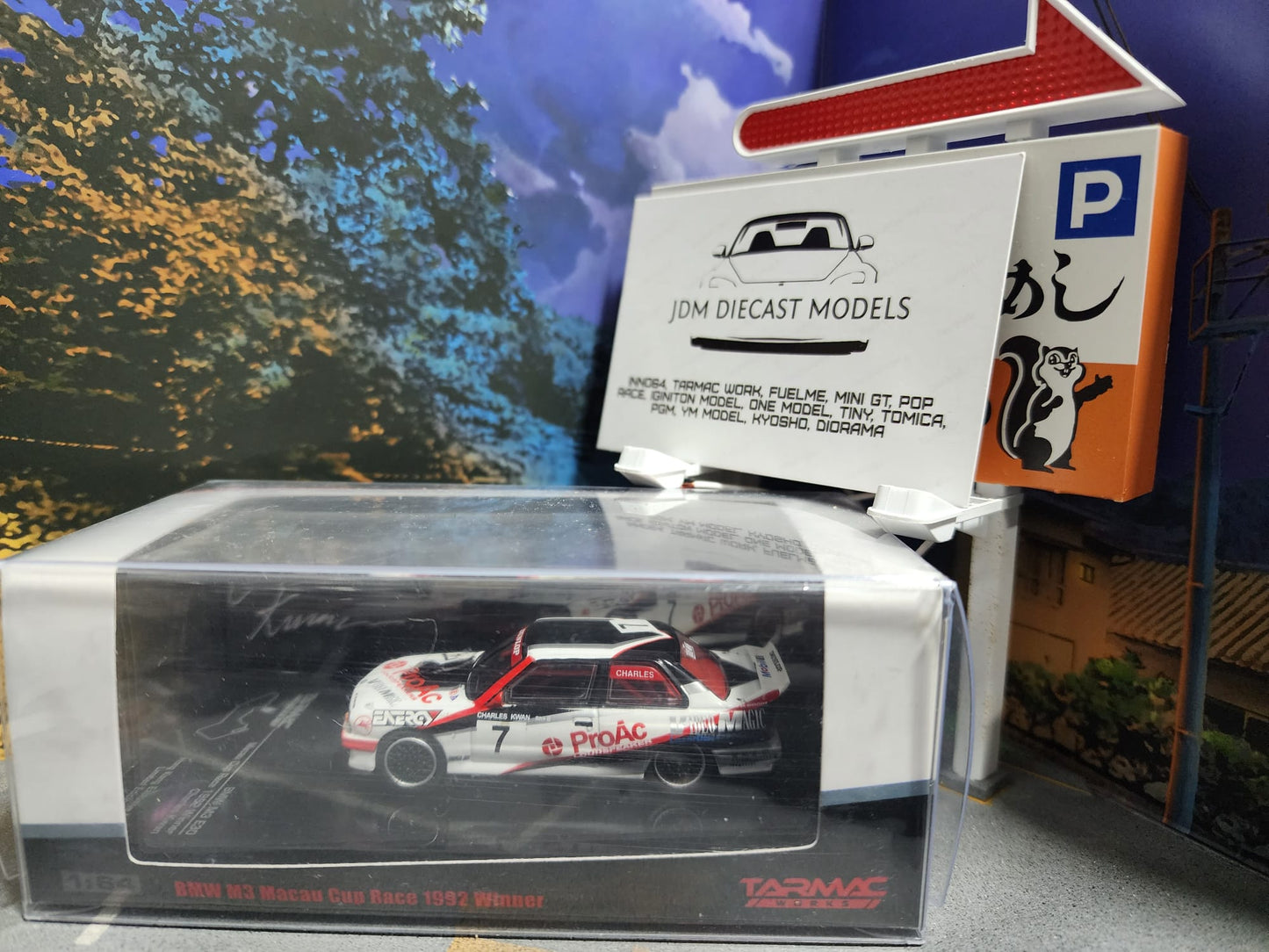 Tarmac Works BMW M3 E30 Macau Cup Race 1992 Winner Charles Kwan Limited to 999pcs