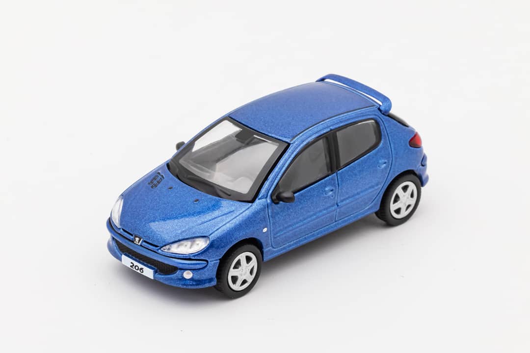 DCT Peugeot 4-door 206