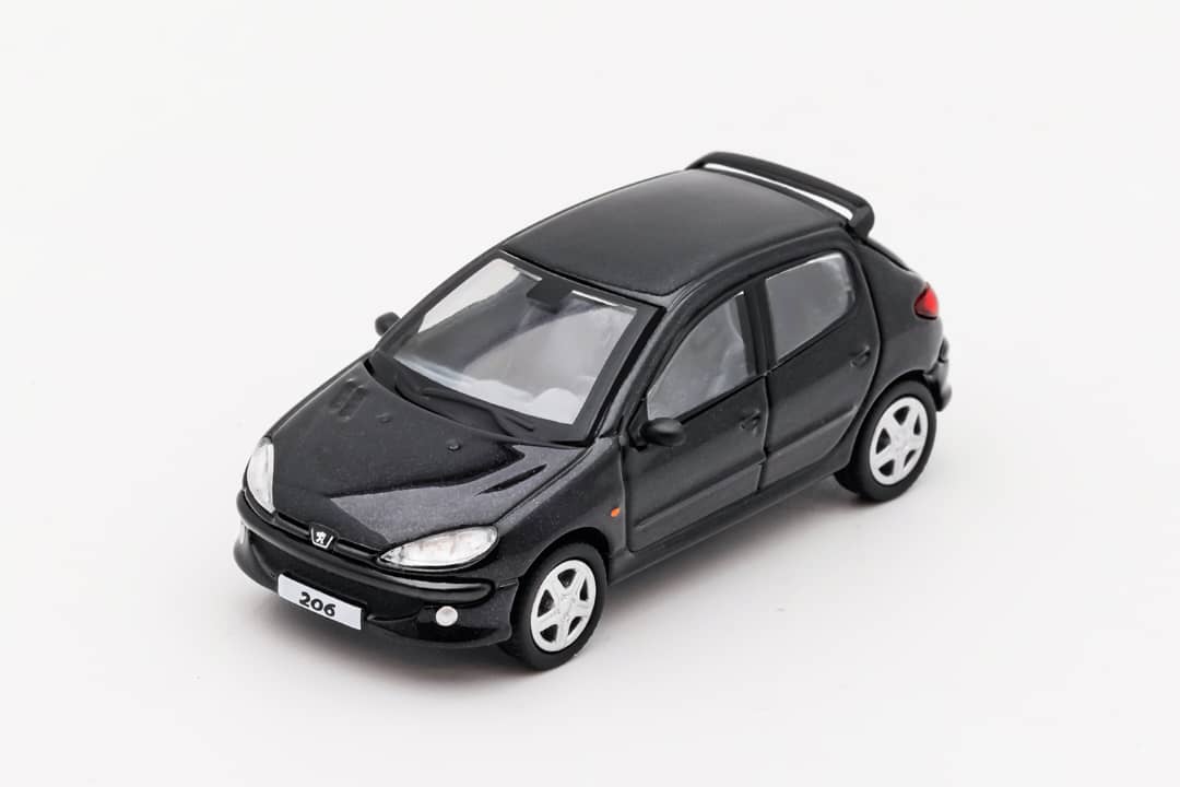 DCT Peugeot 4-door 206