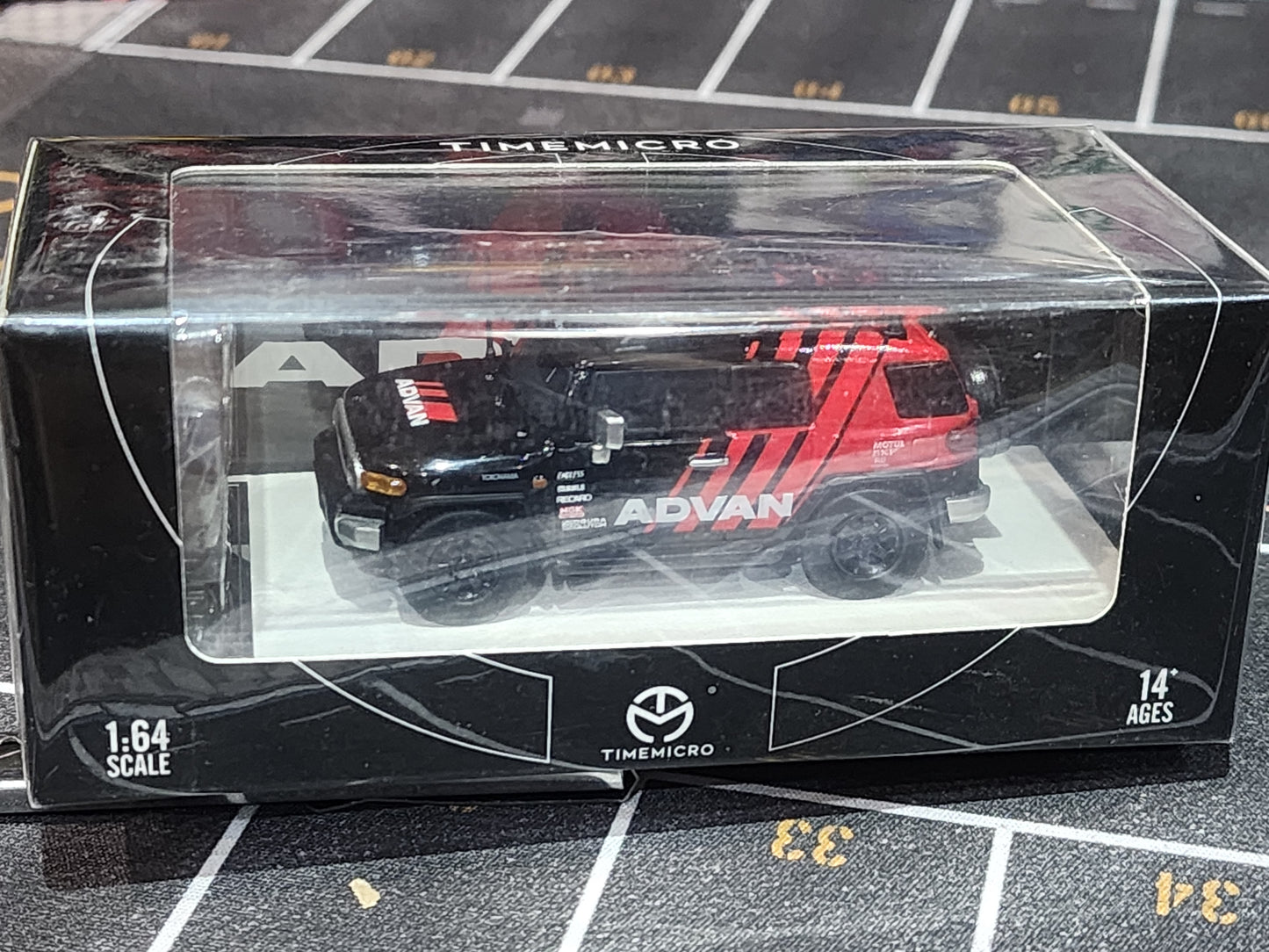 TimeMicro 1/64 Toyota FJ Cruiser ADVAN with figure
