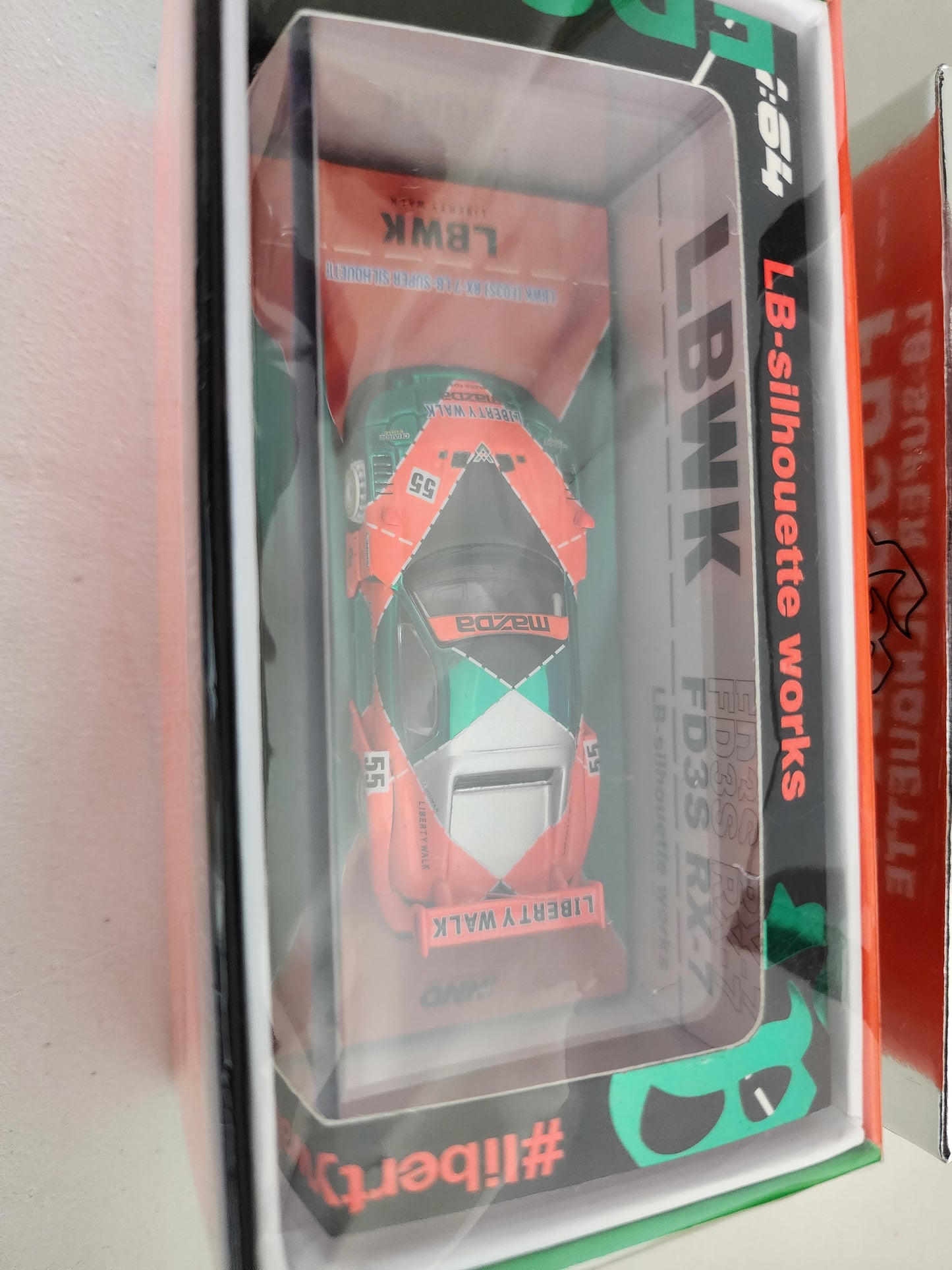 Inno64 Malaysia MDX24 LBWK Silhouette RX7 Chase Version