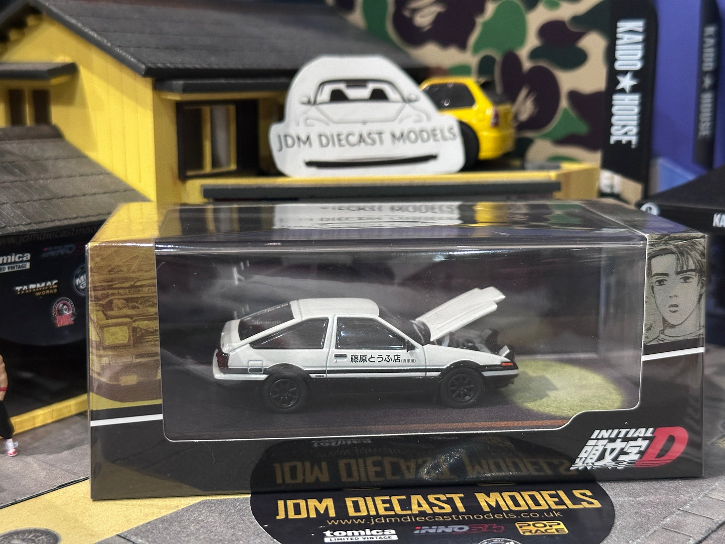 Hobby Japan Toyota SPRINTER TRUENO (AE86) / Initial D with Engine Model with Keisuke Takahashi HJ641052DA