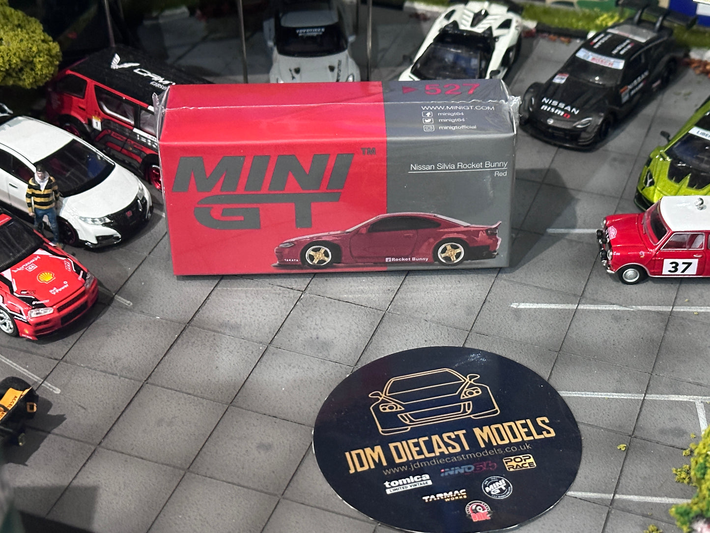 Mini GT Nissan Silvia Rocket Bunny RED MGT00527