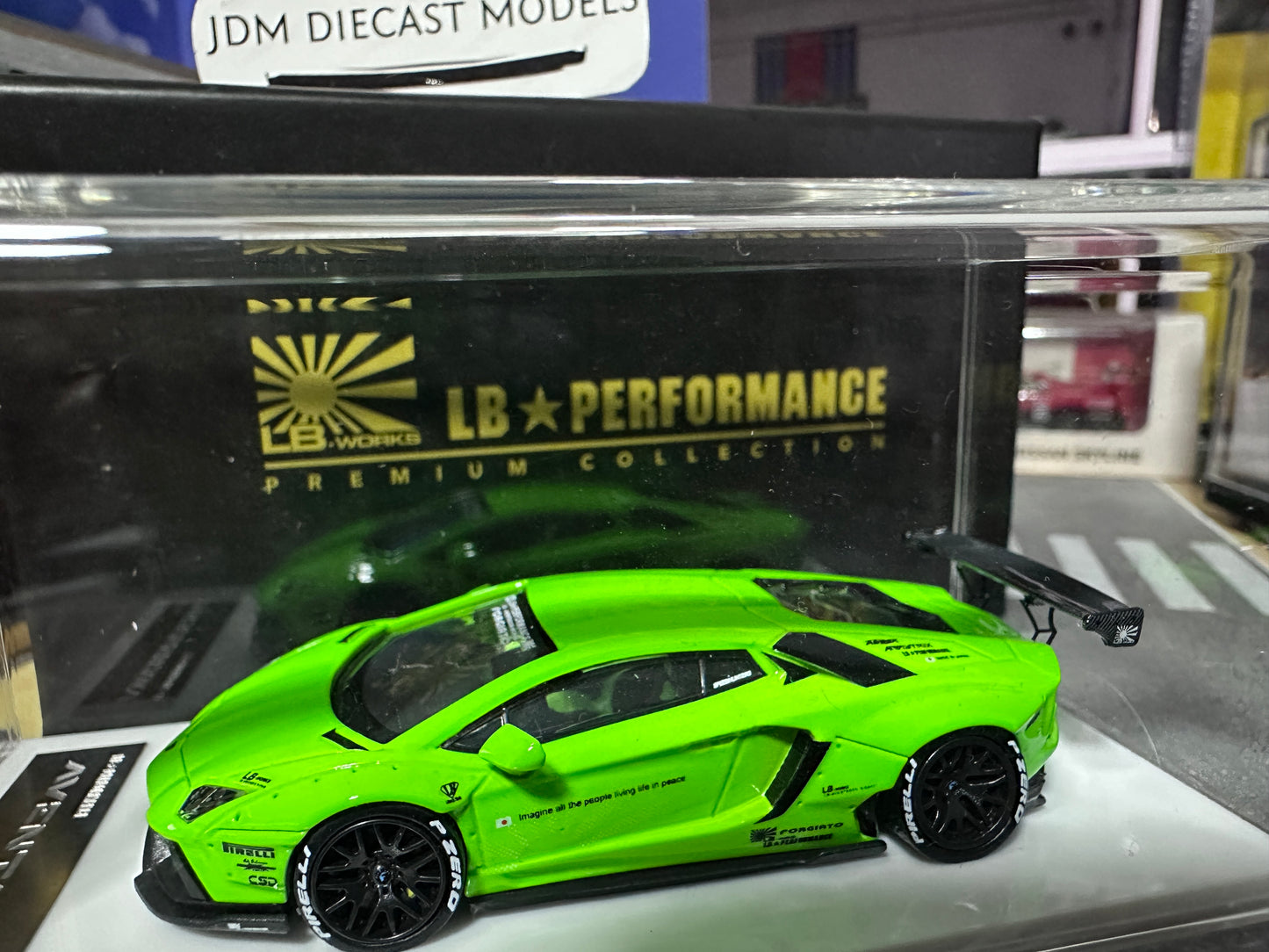 LB PERFORMANCE 1:64 LIBERTY WALK LB-WORKS Aventador LP700 Green Resin