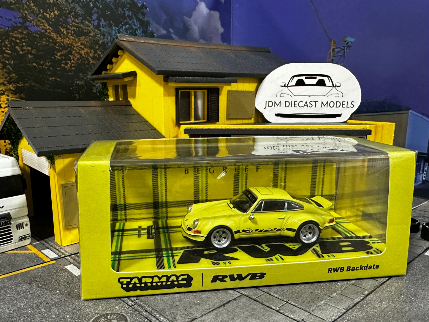 Tarmac Works Porsche RWB Backdate Yellow T64-046-YL