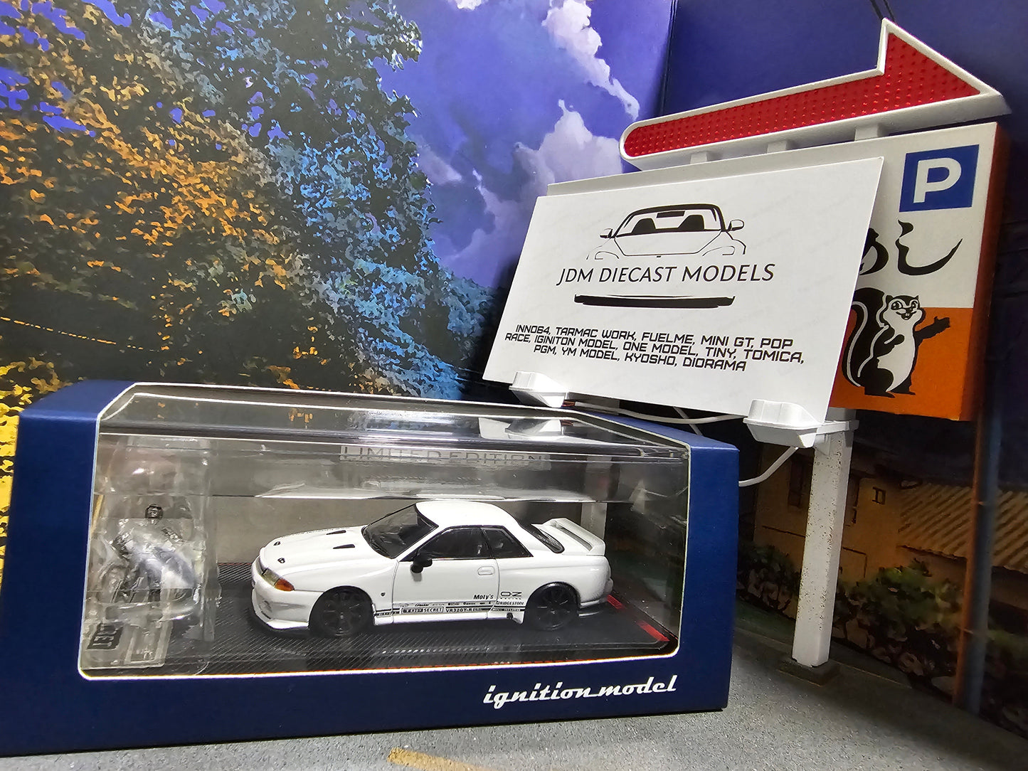 Ignition Models TOP SECRET Nissan Skyline GT-R (VR32) White with Nagata Figure IG2389
