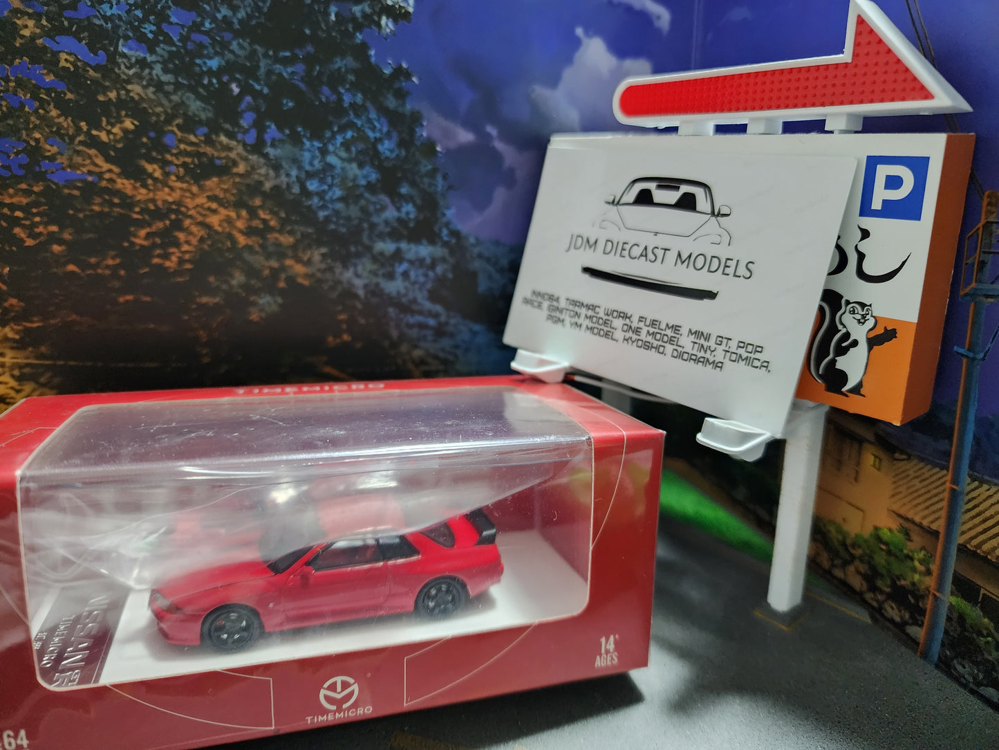 TimeMicro Nissan Skyline GT-R R32 Red with Figure