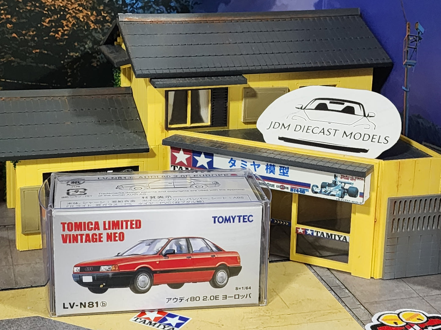 Tomica Limited Vintage Audi 80 2.0E LV-N81b Red