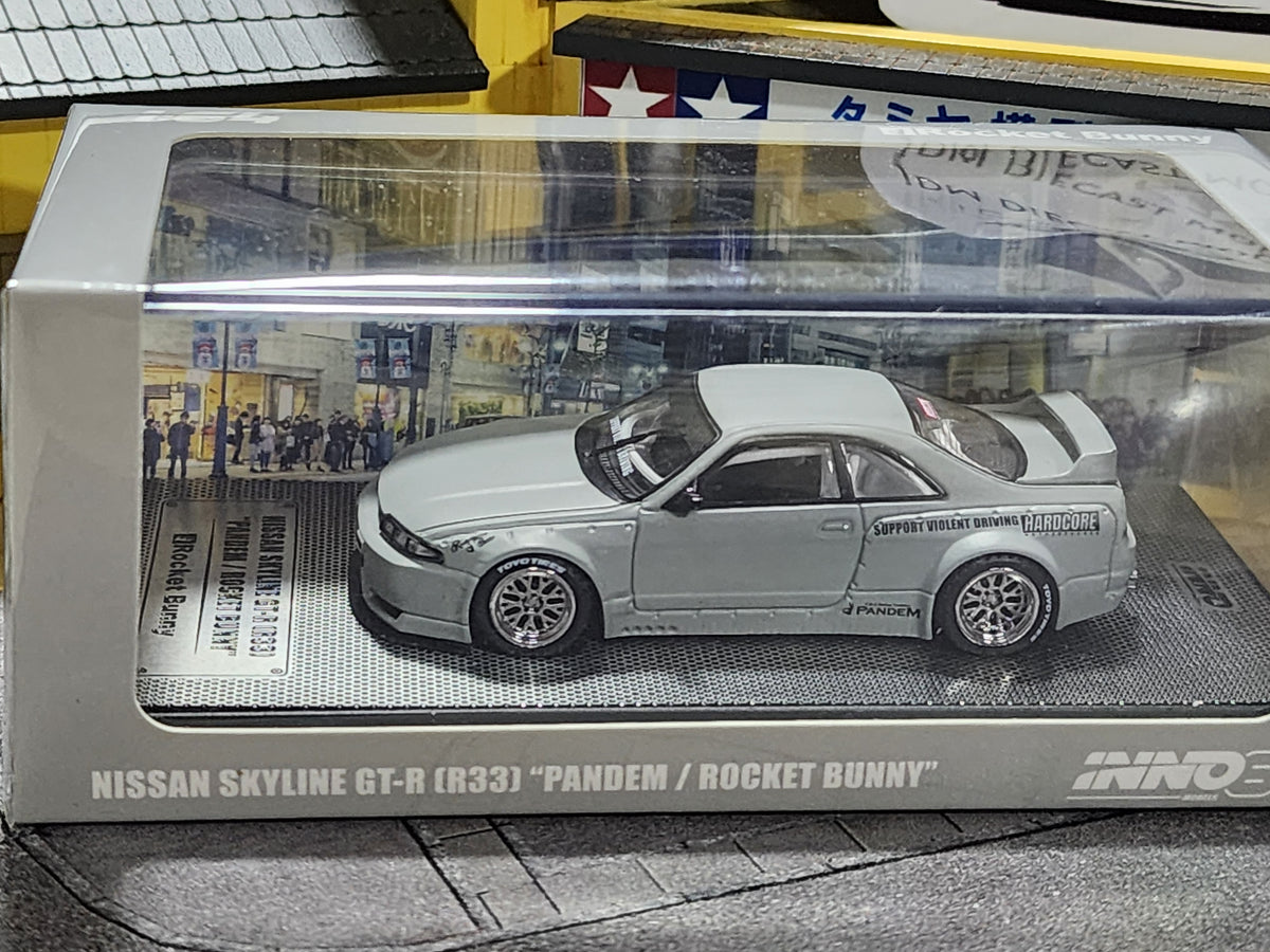 INNO64 1/64 Nissan Skyline GT-R R33 Pandem / Rocket Bunny In Cement Matte Gray INNO64 1/64 Nissan Skyline GT-R R33 Pandem / Rocket Bunny In Cement Matte Gray