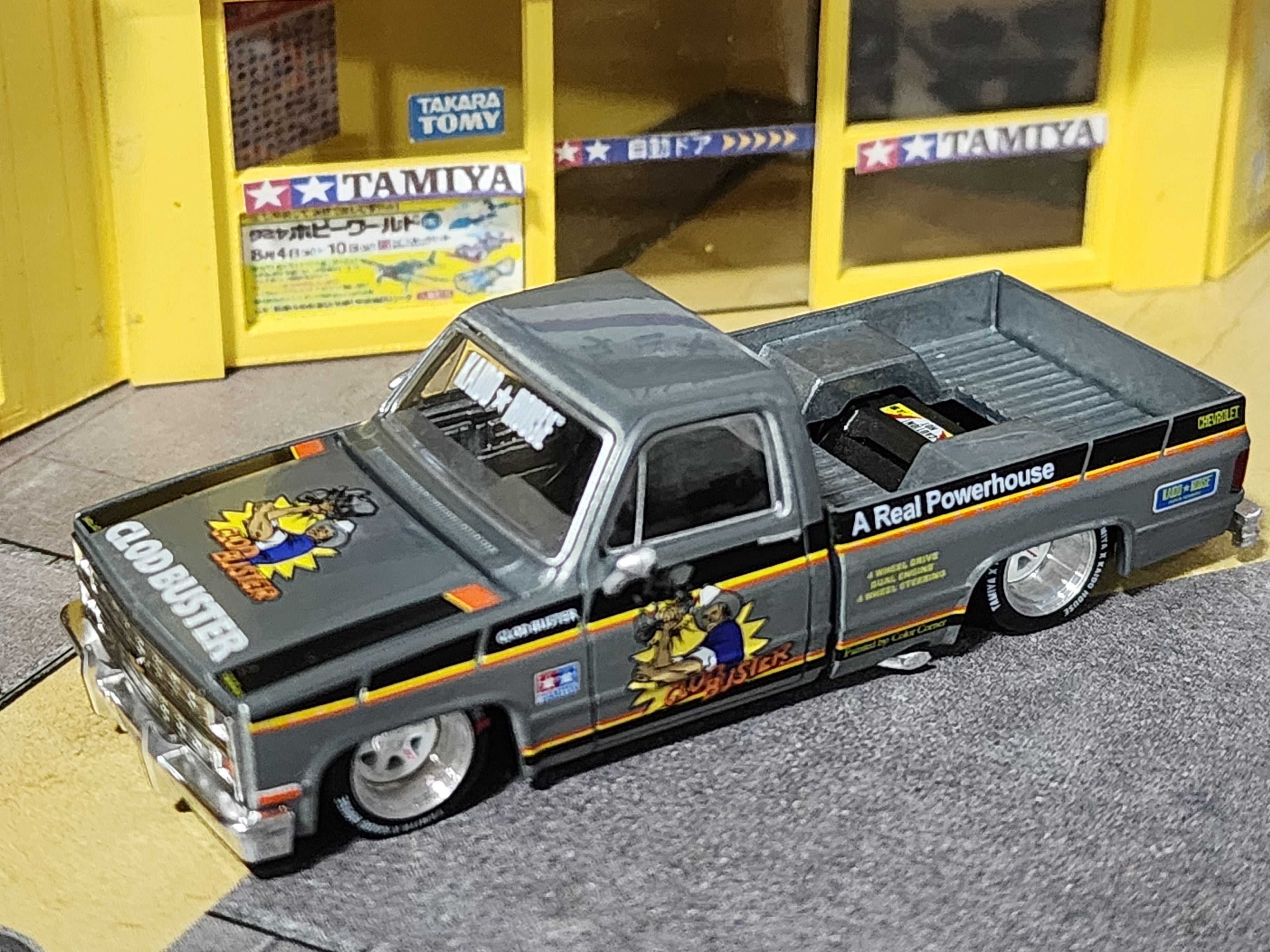 MINIGT 街道ハウス　CHEVROLET SILVERADO　チェイス s-l400.jpg
