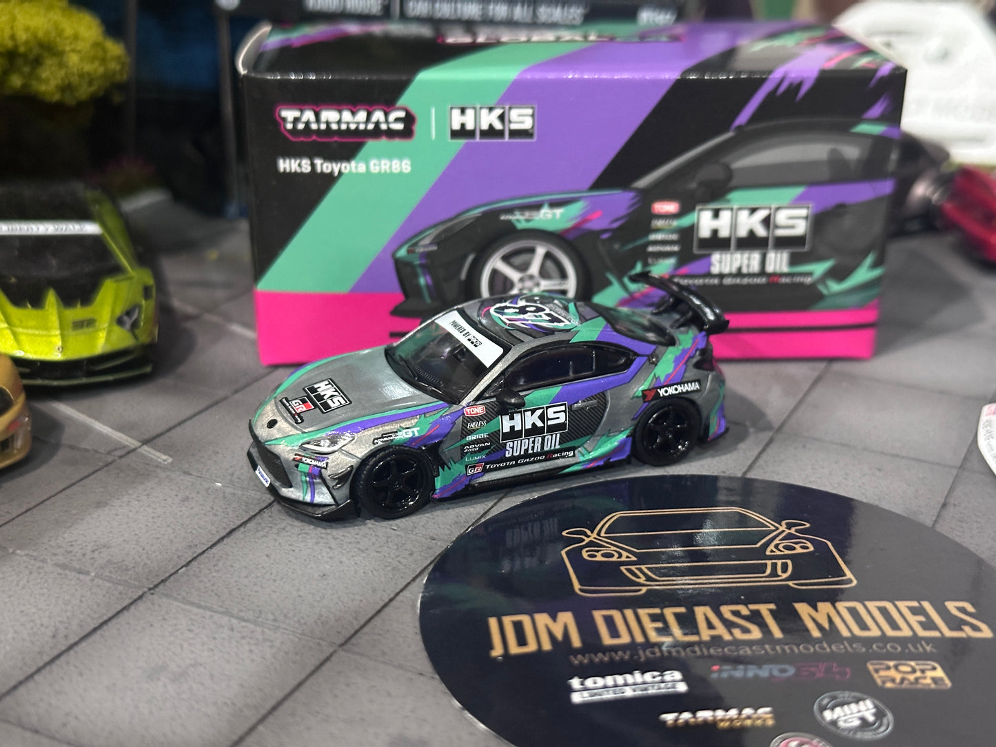 [Chase] Tarmac Works Global 64 HKS Toyota GR86 Black T64G-038-BK
