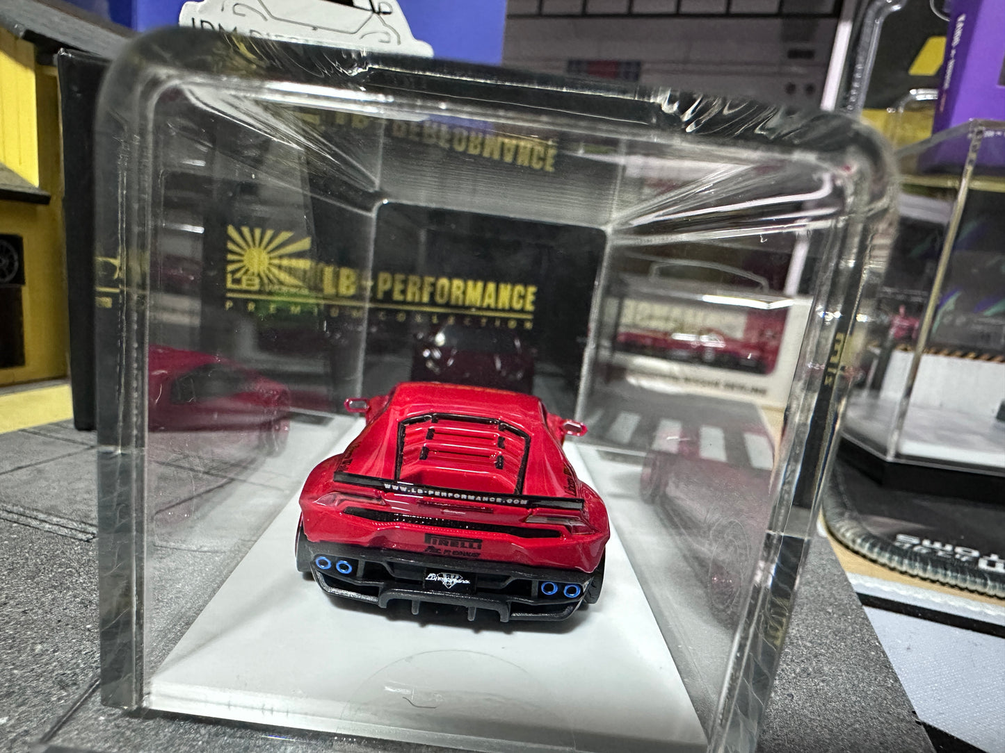 LB PERFORMANCE 1:64 LIBERTY WALK LB-WORKS Huracan LP610 Red Resin