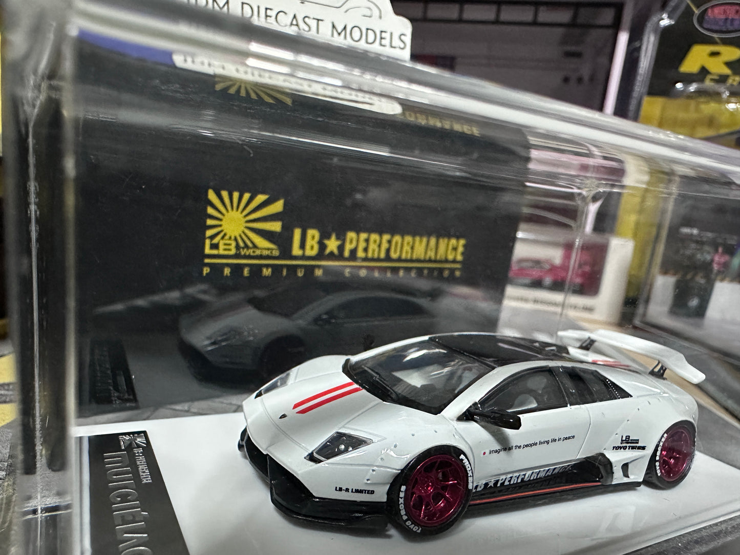 LB PERFORMANCE 1:64 LIBERTY WALK LB-WORKS Murcielago LP670 White/Red Resin Rare 047/999pcs