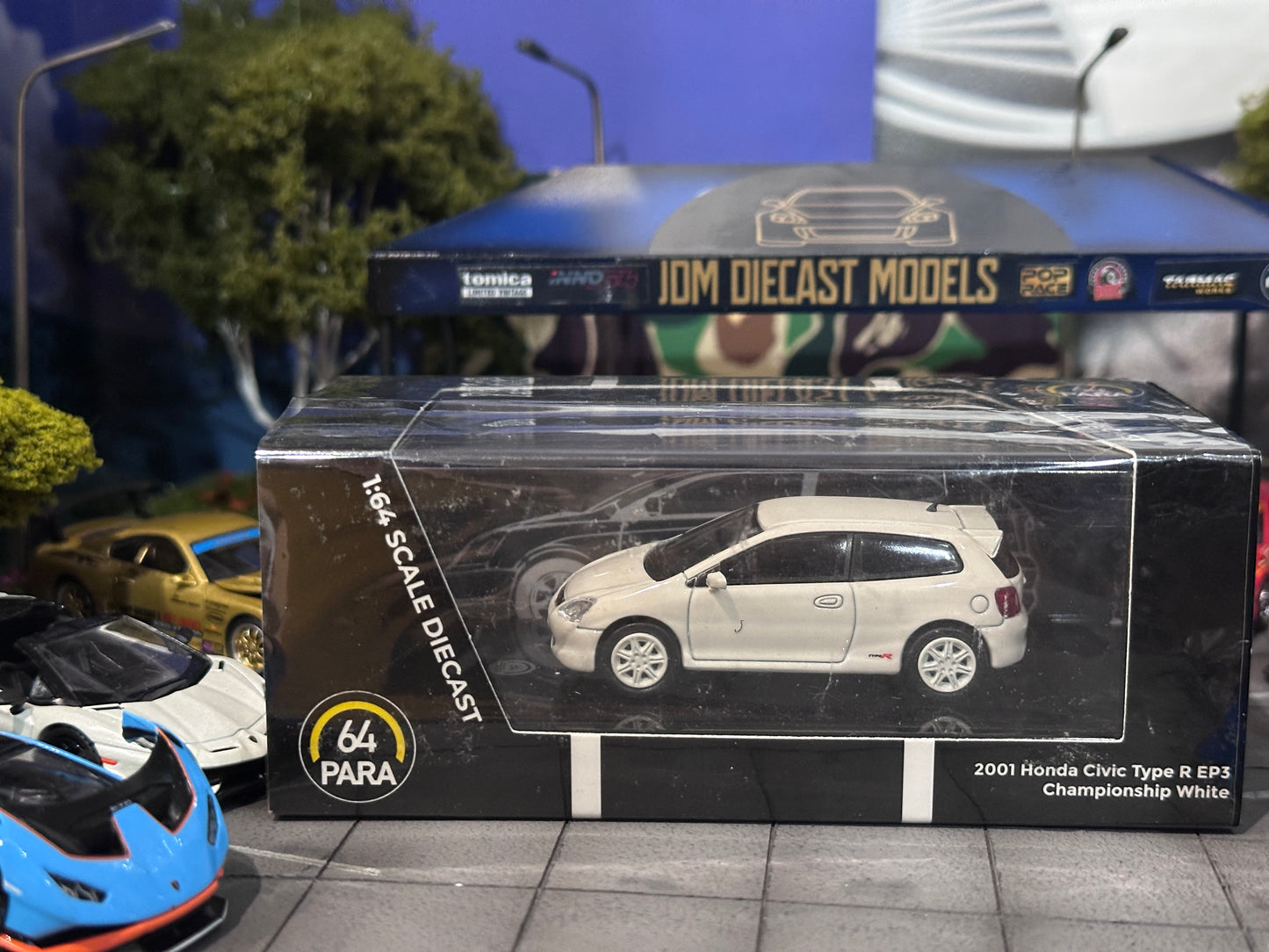 Para64 2001 Honda Civic Type R EP3 Championship White