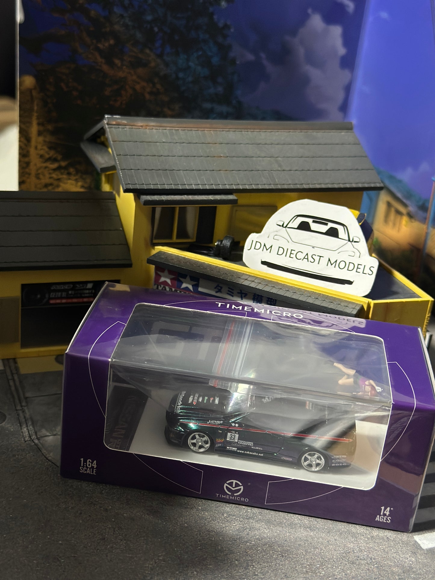 TimeMicro 1/64 Nissan GTR R34 Chameleon Purple with figure