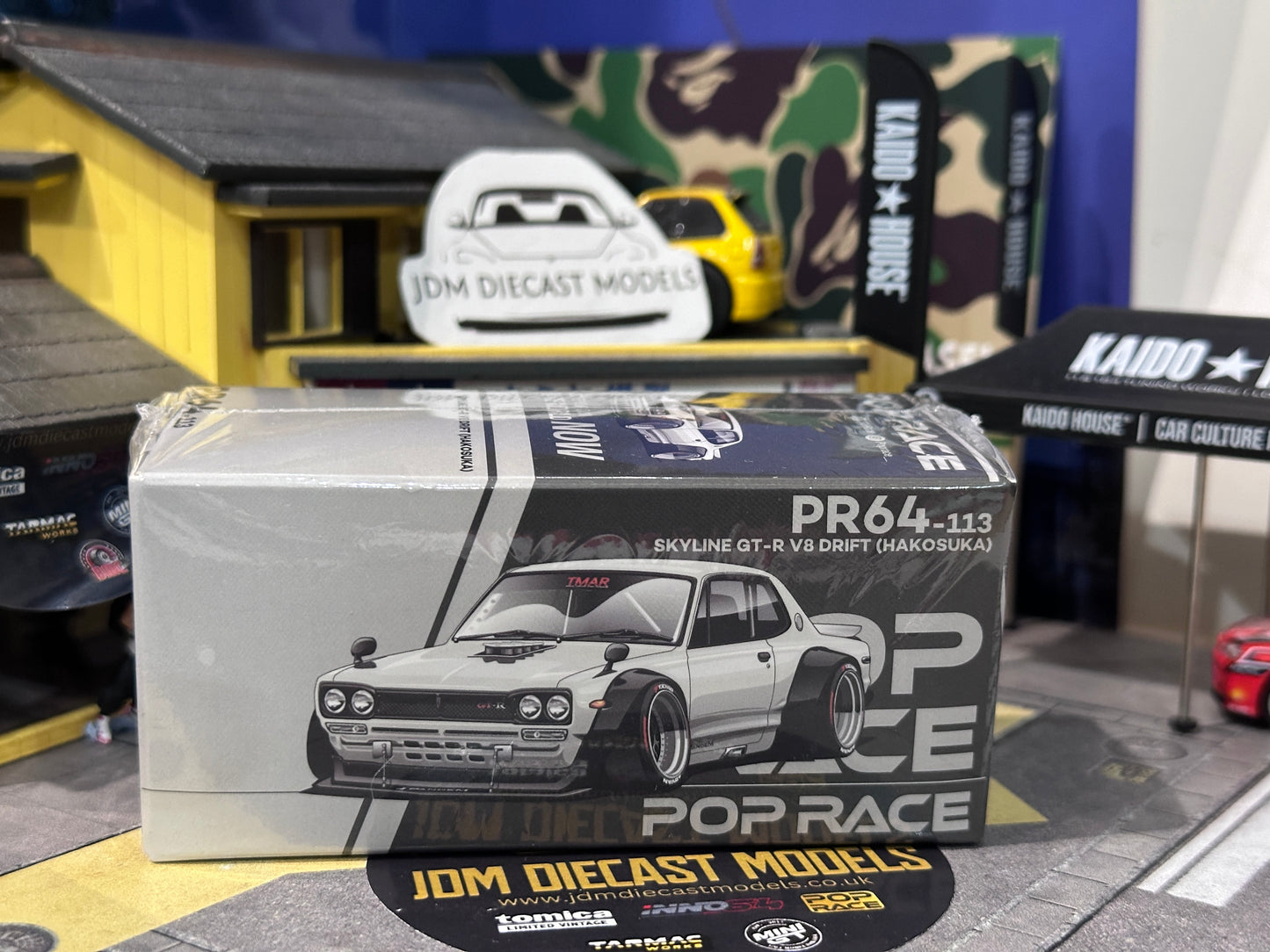 PopRace 1/64 Skyline GT-R V8 Drift (Hakosuka) White PR64-113