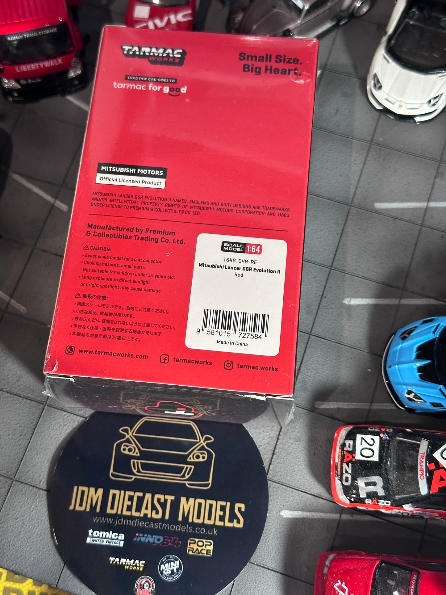Tarmac Works Mitsubishi Lancer GSR Evolution II + Trading Cards (Red) T64G-049-RE
