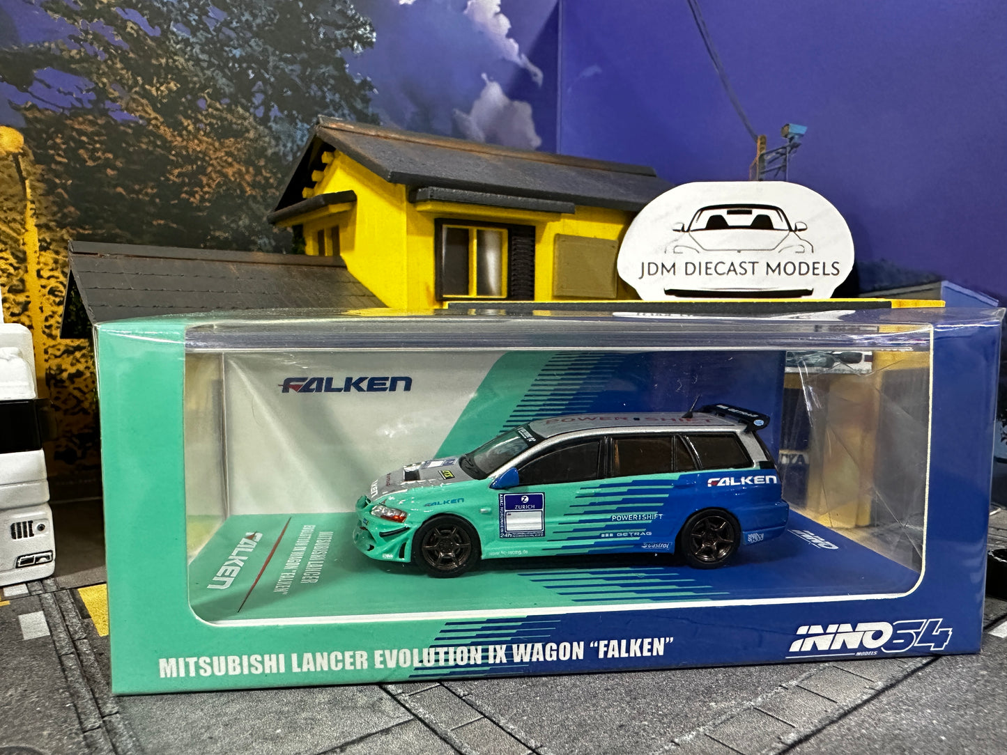 Inno64 Mitsubishi Lancer Evolution IX Wagon "FALKEN" Livery IN64-EVO9W-FAL