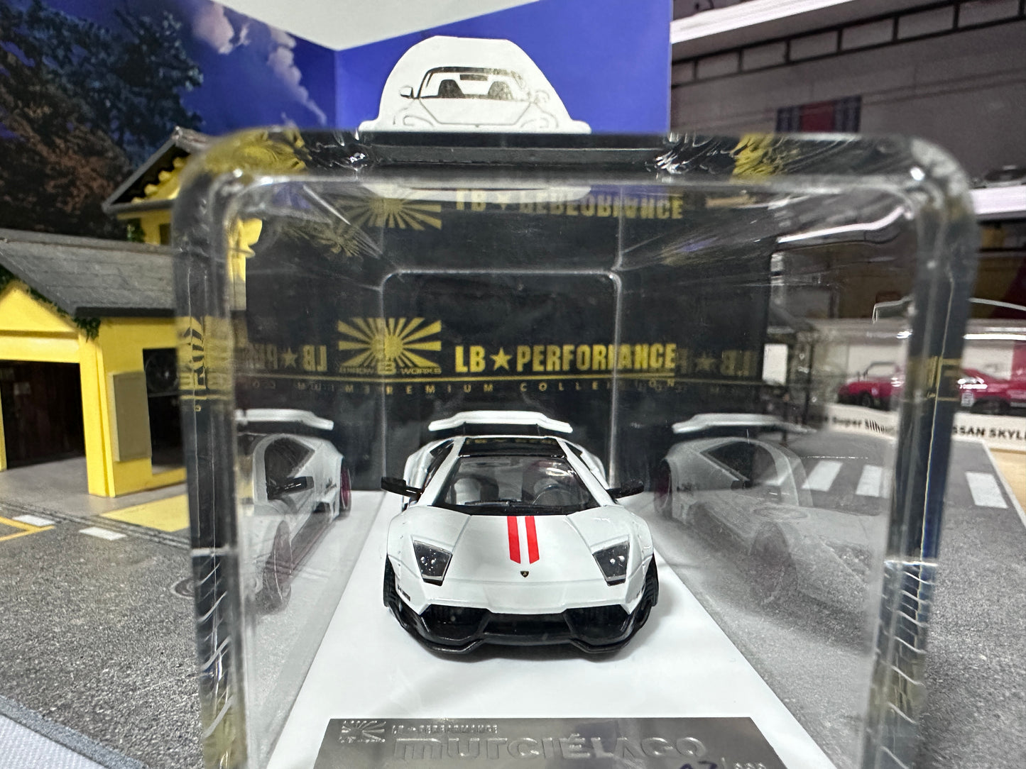 LB PERFORMANCE 1:64 LIBERTY WALK LB-WORKS Murcielago LP670 White/Red Resin Rare 047/999pcs